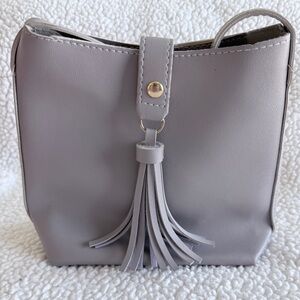 Grey/Lilac cross body bucket bag